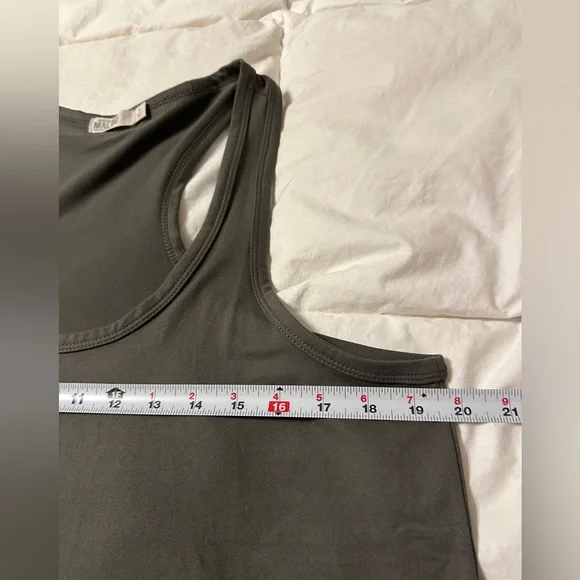 Barefoot Dreams Malibu Collection Women's Butterchic Knit Tank - NWOT - Size L - Picture 11 of 11